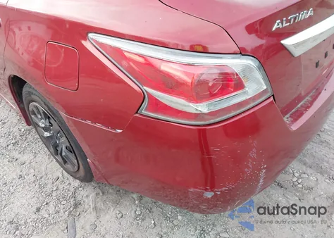 2015 Nissan Altima 2.5 S из США, поврежденный, VIN 1N4AL3AP8FC228091